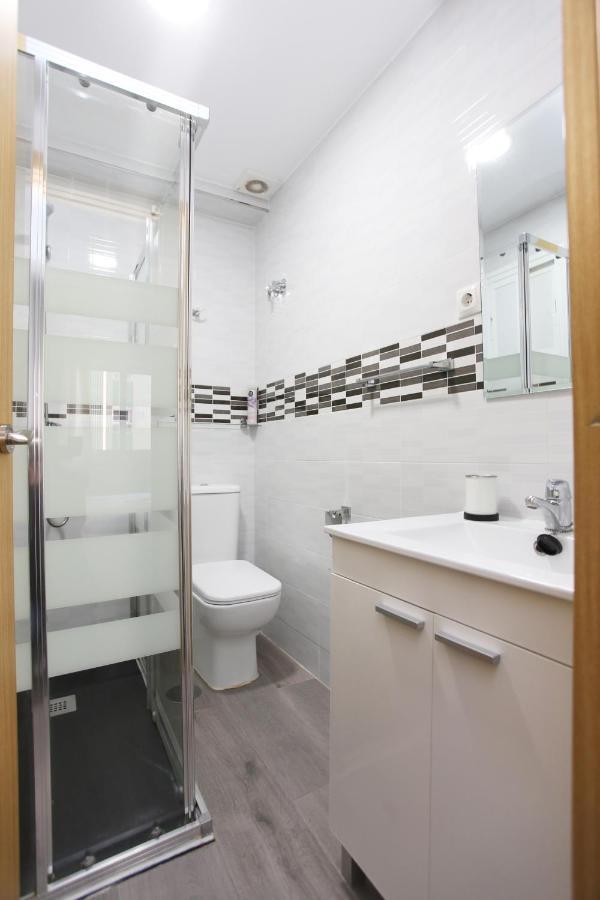 Apartamento En Calle Mendoza - Zona Huelin & 300 Mts De La Playa Apartman Málaga Kültér fotó