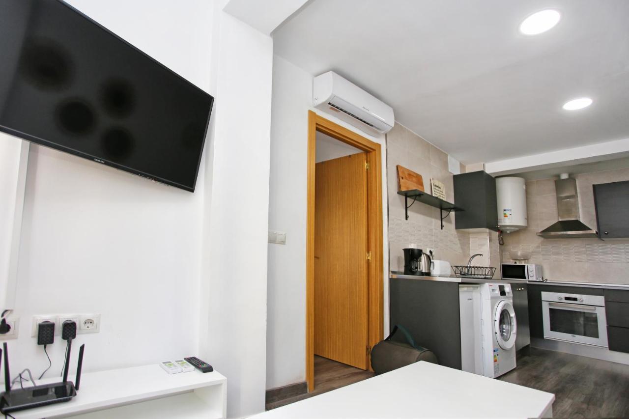 Apartamento En Calle Mendoza - Zona Huelin & 300 Mts De La Playa Apartman Málaga Kültér fotó