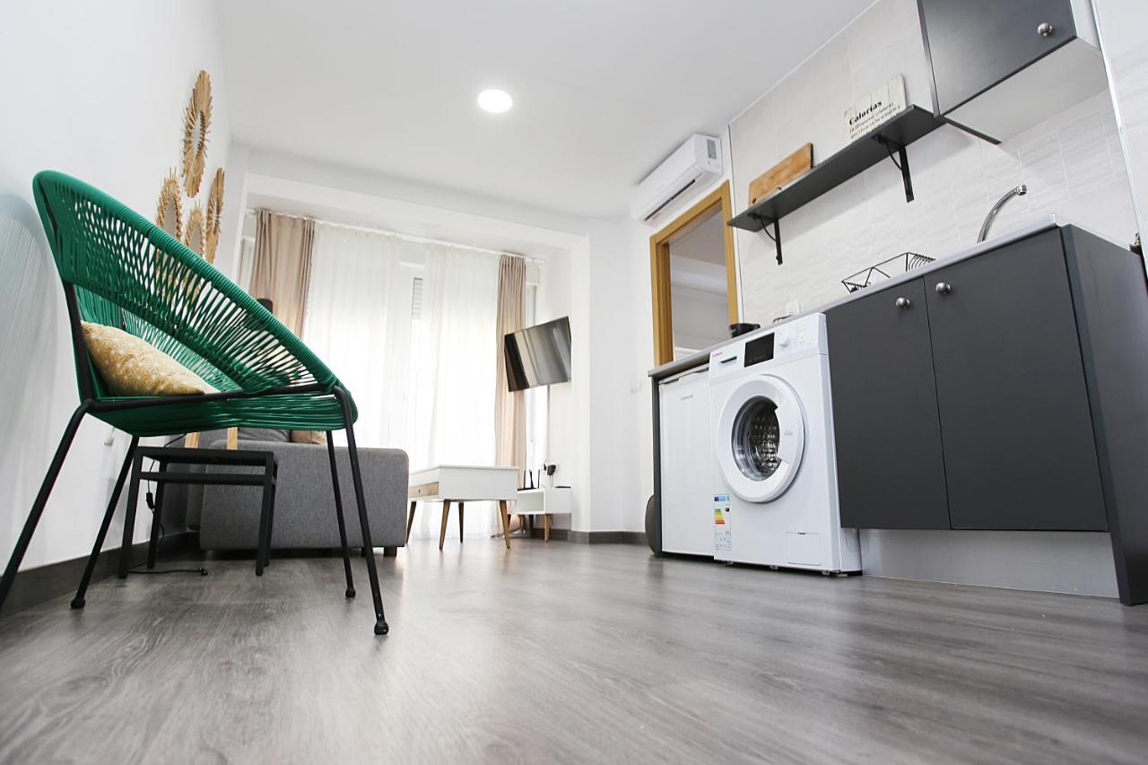 Apartamento En Calle Mendoza - Zona Huelin & 300 Mts De La Playa Apartman Málaga Kültér fotó