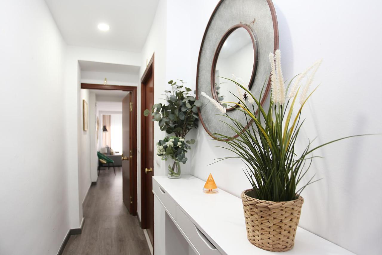 Apartamento En Calle Mendoza - Zona Huelin & 300 Mts De La Playa Apartman Málaga Kültér fotó