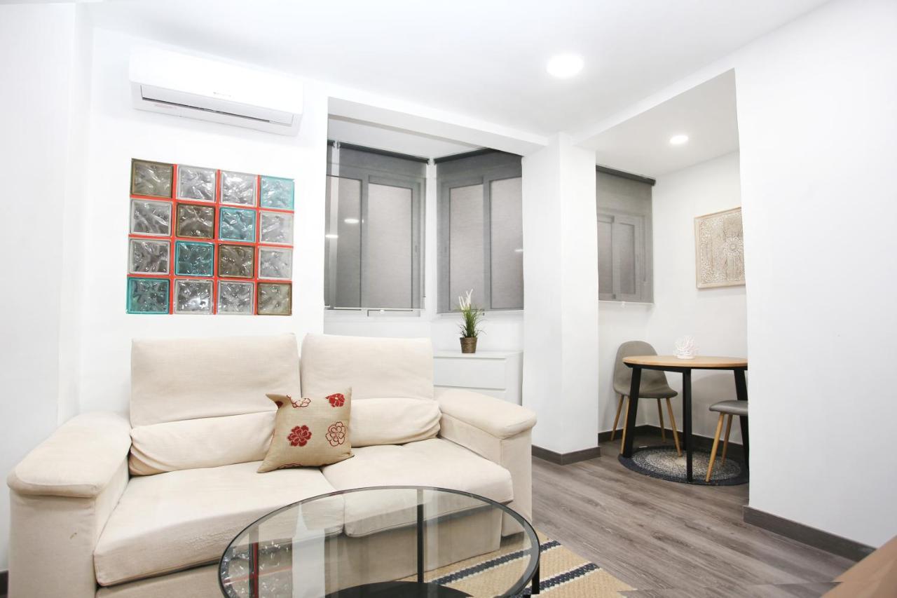 Apartamento En Calle Mendoza - Zona Huelin & 300 Mts De La Playa Apartman Málaga Kültér fotó