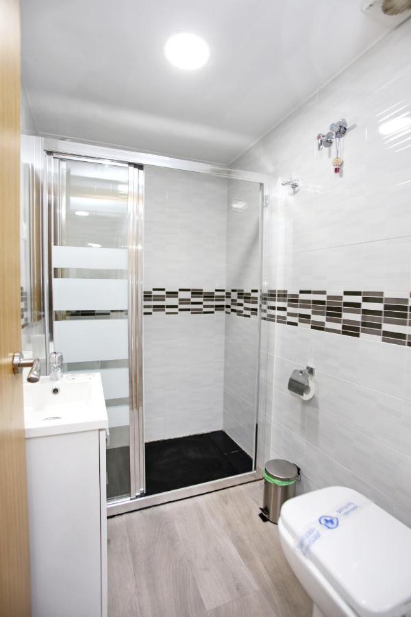 Apartamento En Calle Mendoza - Zona Huelin & 300 Mts De La Playa Apartman Málaga Kültér fotó