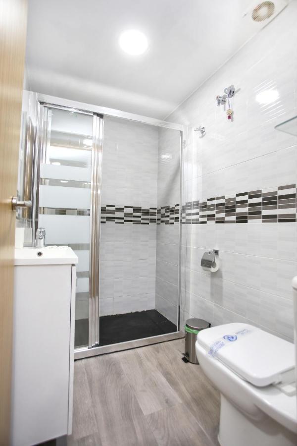 Apartamento En Calle Mendoza - Zona Huelin & 300 Mts De La Playa Apartman Málaga Kültér fotó